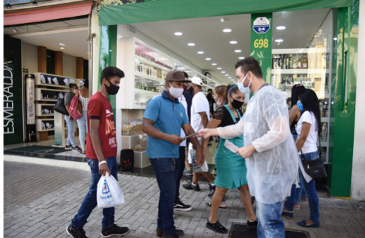 Ação preventiva ao Coronavírus acontece no Centro