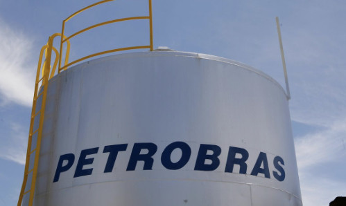 Preço do diesel em refinarias da Petrobras cai 7% e da gasolina 5%