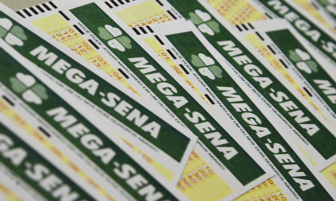 Mega-Sena sorteia hoje prêmio estimado em R$ 3,5 milhões