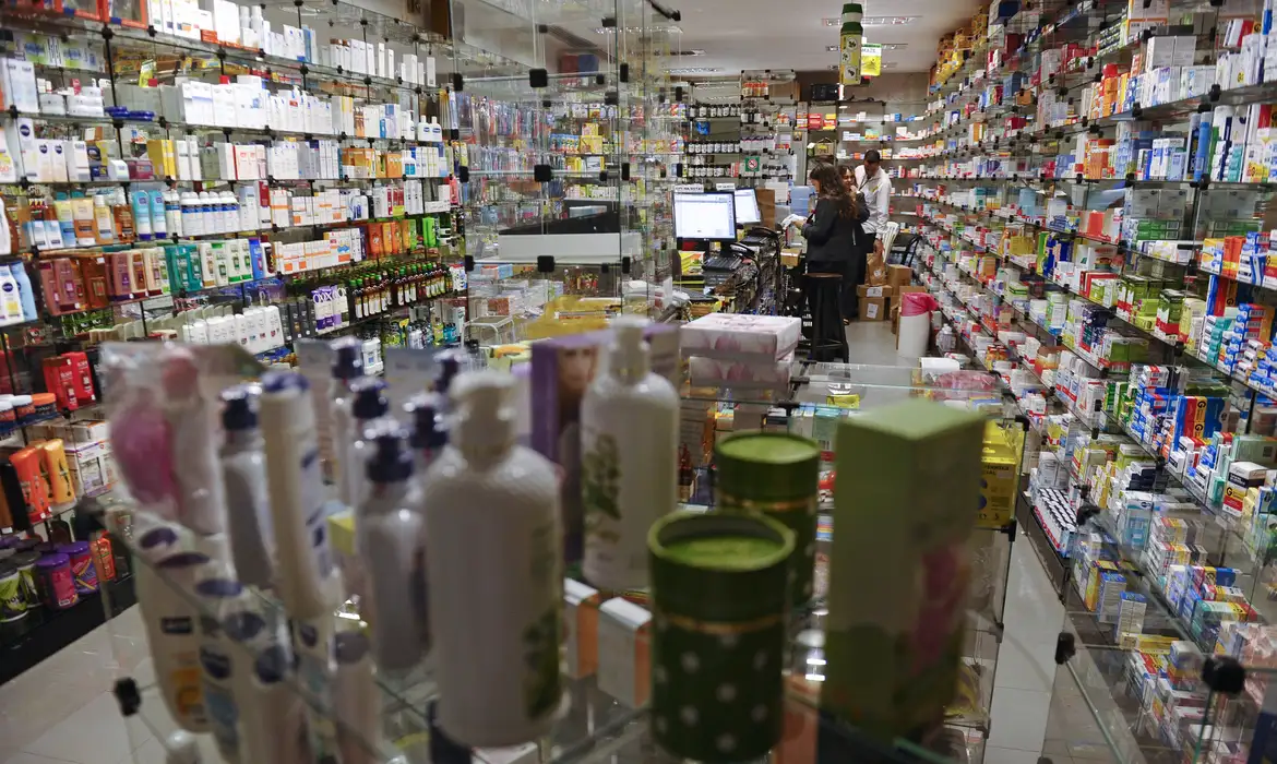Receita retida: entenda como fica a venda de canetas emagrecedoras
