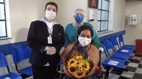 Mais duas pacientes recebem alta no São Vicente